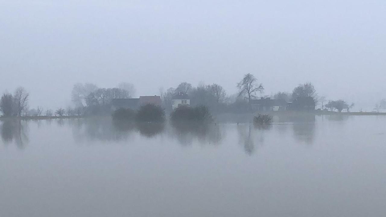 Unique Place On The River Waal Heerewaarden Luaran gambar