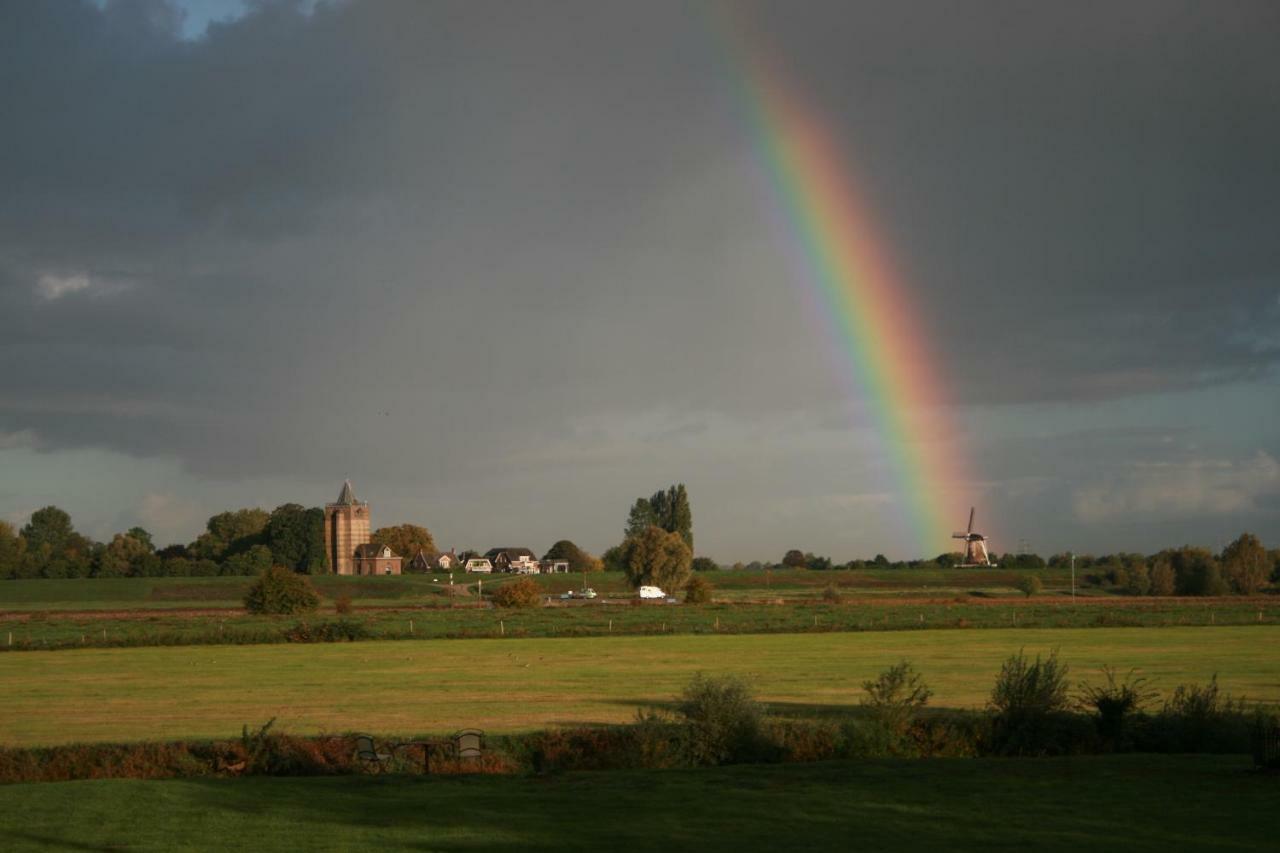 Unique Place On The River Waal Heerewaarden Luaran gambar